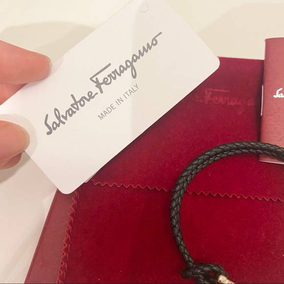 Salvatore Ferragamo bracelet - Picture 4 of 8